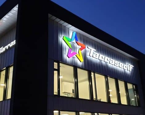 Tarraserifin valomainos Kempeleessä